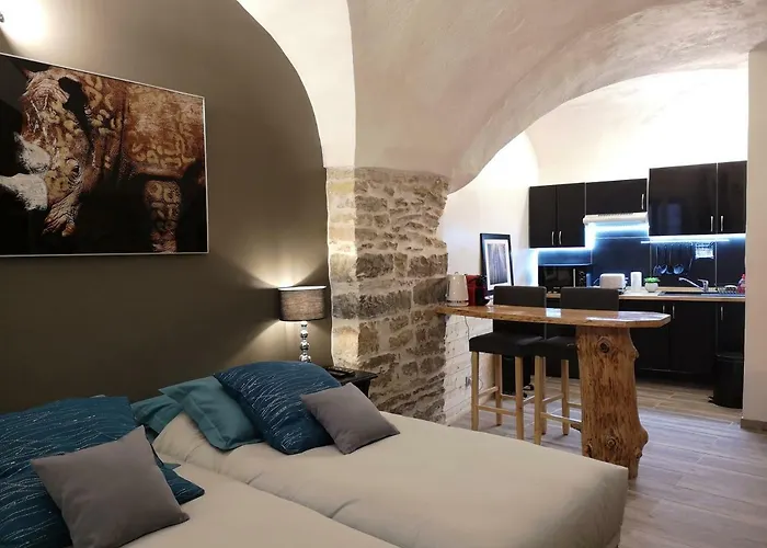 La Place Zen - Free Wifi - Center * Nimes